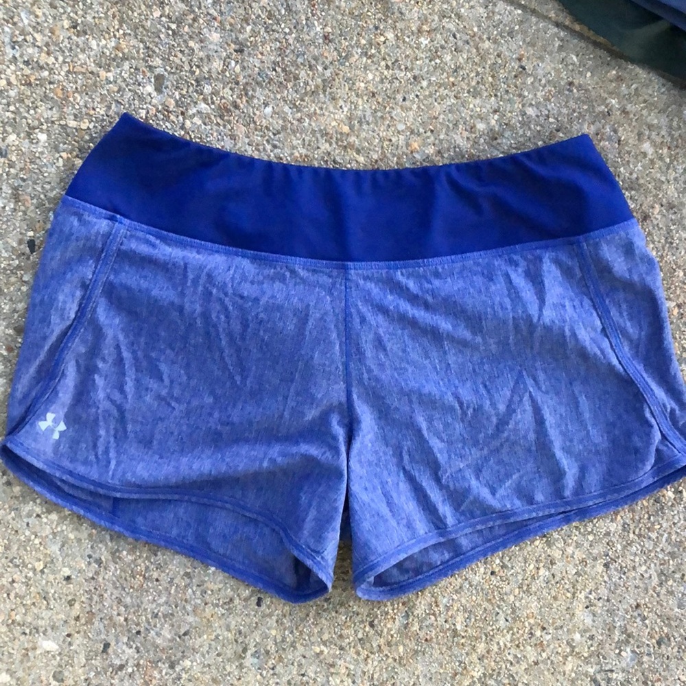 UNDER ARMOUR MID RISE SHORTS